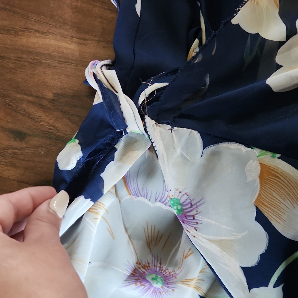 Dress - Picture 4 of 4